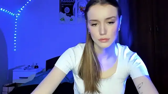 tinyglow online show from 03/23/26, 07:25