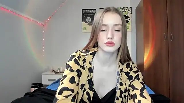 tinyglow online show from 01/14/26, 07:50