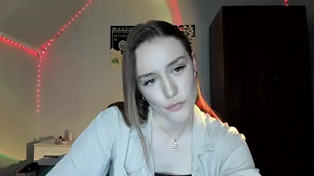 tinyglow online show from 12/04/25, 05:01