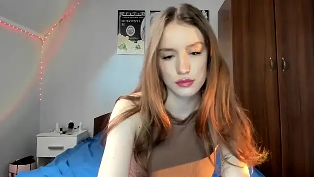 tinyglow online show from 03/18/26, 08:10