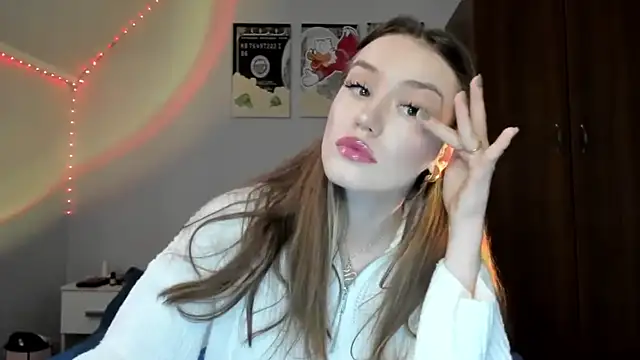 tinyglow online show from 03/21/26, 12:34