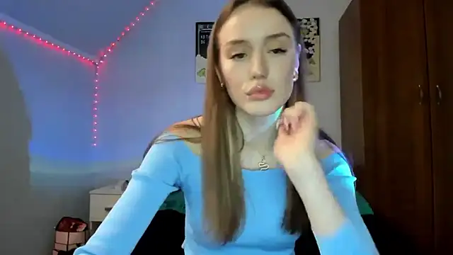 tinyglow online show from 03/25/26, 11:25