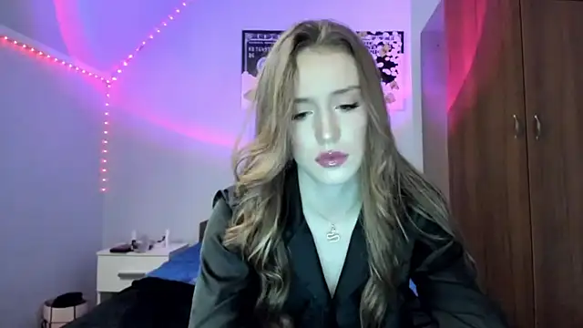 tinyglow online show from 12/19/25, 07:22