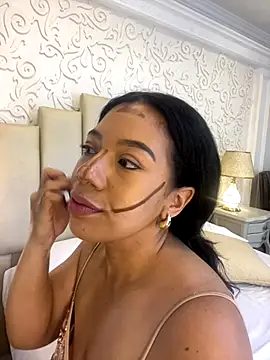 Snapshot of IvannaClaire chatting on 12/15/25, 02:12 IvannaClaire online show from 12/15/25, 02:12