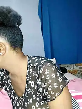 Snapshot of Naive618 chatting on 12/03/25, 10:31 Naive618 online show from 12/03/25, 10:31