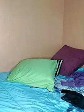 Snapshot of Naive618 chatting on 04/13/26, 11:31 Naive618 online show from 04/13/26, 11:31