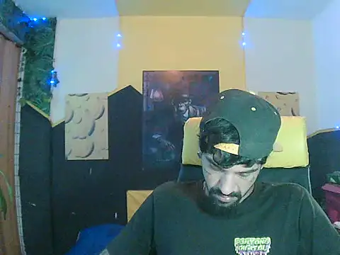 Snapshot of xxxbananaboy chatting on 11/15/25, 06:17 xxxbananaboy online show from 11/15/25, 06:17