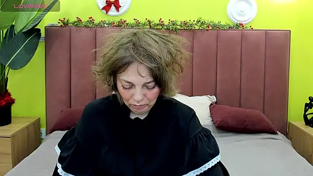 Valerie King online show from 12/21/25, 01:30