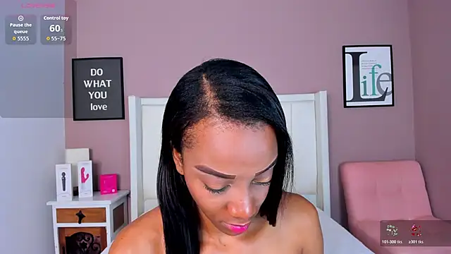 SandyAdaeze online show from 12/04/25, 12:04