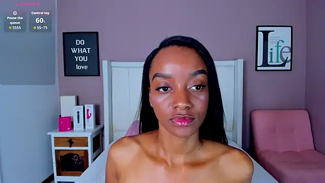 SandyAdaeze online show from 12/15/25, 12:33