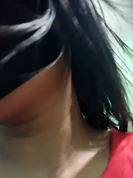 Disha Nur0 online show from 04/15/26, 11:05