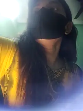 Disha Nur0 online show from 12/22/25, 10:32