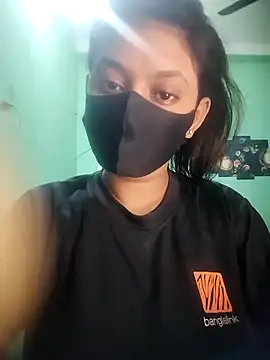 Snapshot of Disha_Nur0 chatting on 12/19/25, 10:34 Disha Nur0 online show from 12/19/25, 10:34