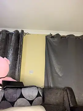 cleo0427 online show from 11/14/25, 10:46