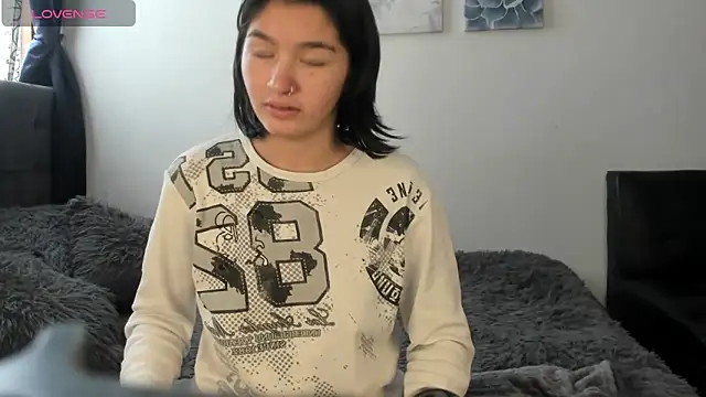 Snapshot of sorayalanne chatting on 11/14/25, 06:44 sorayalanne online show from 11/14/25, 06:44