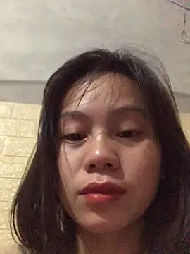 Trangbabylove online show from 12/17/25, 12:04