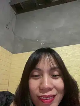 Trangbabylove online show from 04/04/26, 10:22