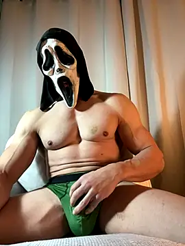 Luna MaskedMan online show from 11/28/25, 01:50