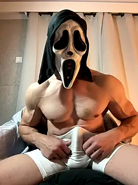 Luna MaskedMan online show from 11/25/25, 04:02
