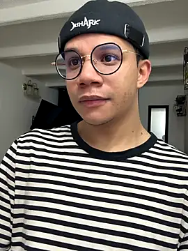 Snapshot of MarcoKostov chatting on 11/16/25, 03:44 MarcoKostov online show from 11/16/25, 03:44