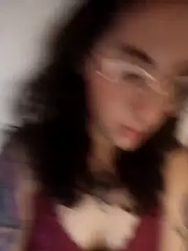 Snapshot of Melinerd chatting on 01/05/26, 05:27 Melinerd online show from 01/05/26, 05:27