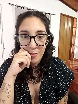 Snapshot of Melinerd chatting on 11/26/25, 07:14 Melinerd online show from 11/26/25, 07:14