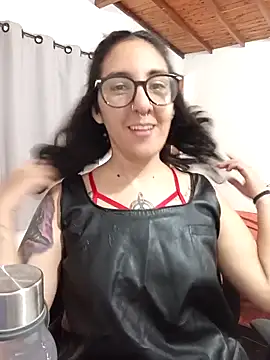 Snapshot of Melinerd chatting on 12/04/25, 06:51 Melinerd online show from 12/04/25, 06:51