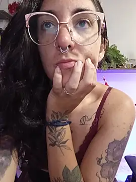 Snapshot of Melinerd chatting on 06/04/26, 06:01 Melinerd online show from 06/04/26, 06:01