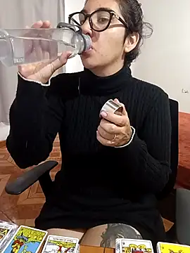 Snapshot of Melinerd chatting on 12/03/25, 07:35 Melinerd online show from 12/03/25, 07:35