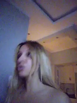 Snapshot of cleopatravodos chatting on 12/19/25, 05:26 cleopatravodos online show from 12/19/25, 05:26