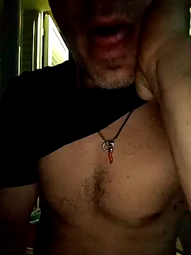 Snapshot of platone09 chatting on 03/21/26, 10:46 platone09 online show from 03/21/26, 10:46