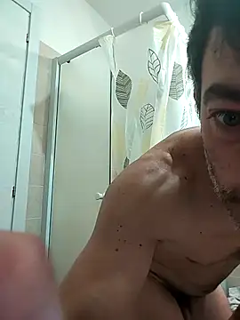 Snapshot of platone09 chatting on 03/31/26, 04:31 platone09 online show from 03/31/26, 04:31