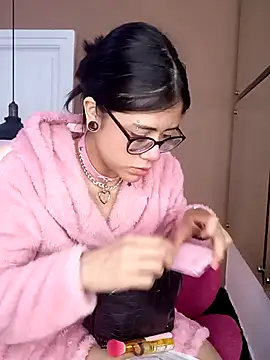 Snapshot of VelvetNovaa chatting on 11/25/25, 12:27 VelvetNovaa online show from 11/25/25, 12:27