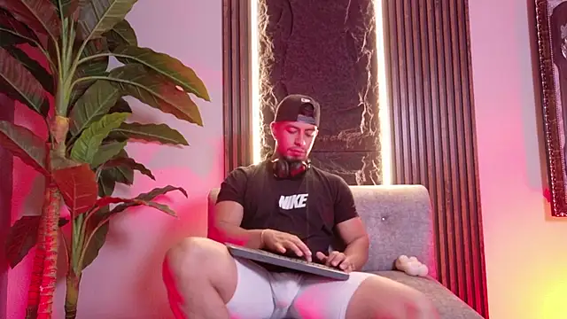 Snapshot of Ethan_king_ chatting on 11/20/25, 02:40 Ethan king online show from 11/20/25, 02:40