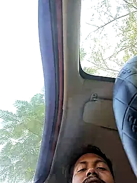 Snapshot of Sandeepa897 chatting on 12/20/25, 10:18 Sandeepa897 online show from 12/20/25, 10:18