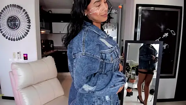 sofiasexhot online show from 02/05/25, 02:16