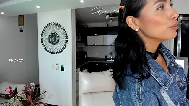 sofiasexhot online show from 03/03/25, 02:28