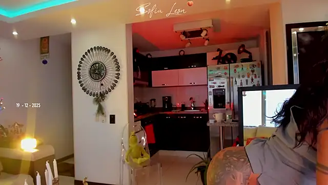 sofiasexhot online show from 12/19/25, 01:02