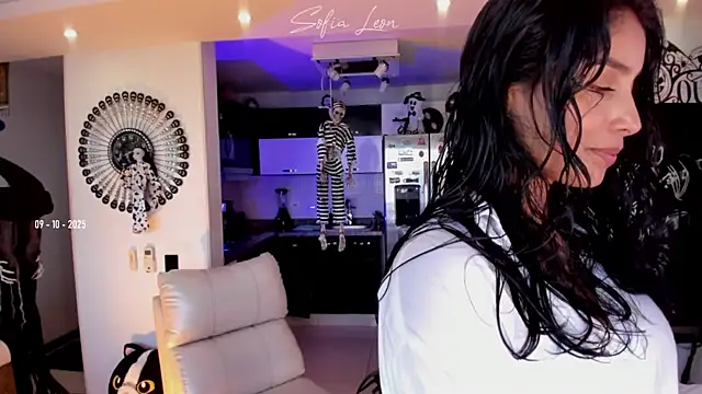 sofiasexhot online show from 10/09/25, 01:11