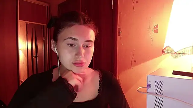 KristinaScott online show from 04/05/26, 05:19