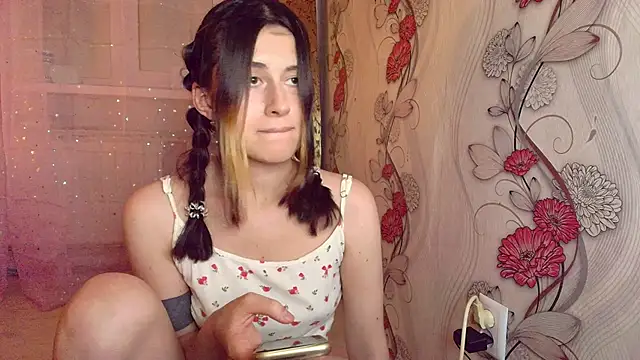 KristinaScott online show from 12/02/25, 06:42