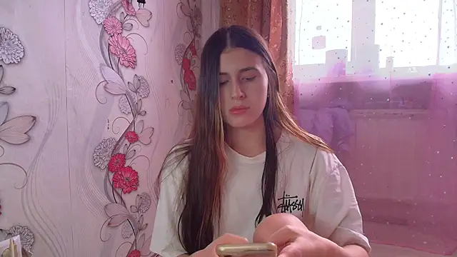 KristinaScott online show from 11/28/25, 11:21