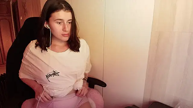 KristinaScott online show from 02/24/26, 04:08