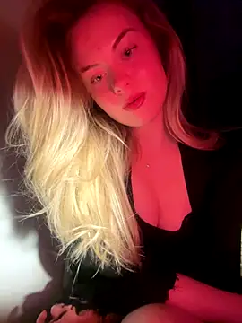 Josefinswe online show from 11/25/25, 09:26