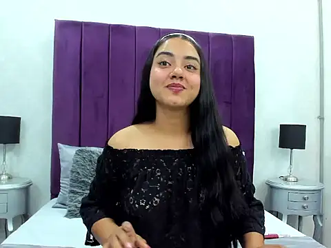 SalomeLee online show from 11/17/25, 11:25