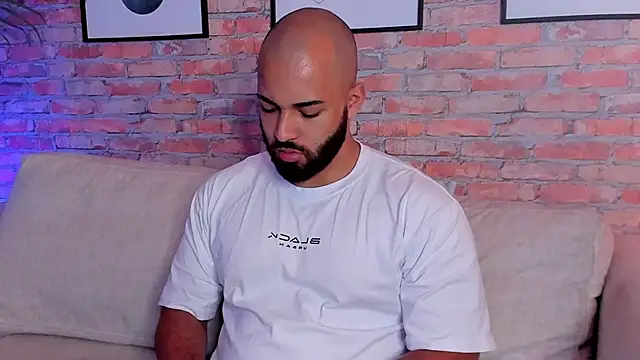 Chris Varden online show from 04/11/26, 02:43