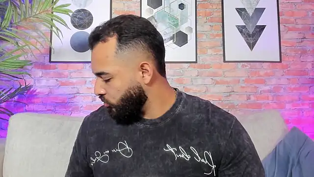 Chris Varden online show from 12/15/25, 07:09