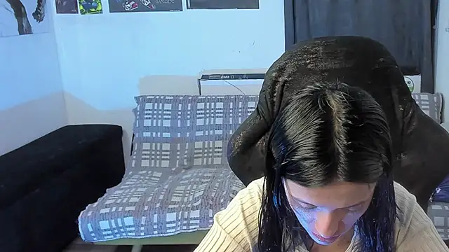 Snapshot of Candy__Girll18 chatting on 02/22/26, 08:21 Candy Girll18 online show from 02/22/26, 08:21