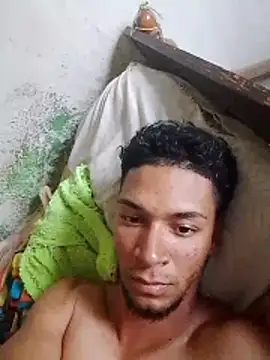 Snapshot of Rich_Boy_Activ chatting on 11/15/25, 08:02 Rich Boy Activ online show from 11/15/25, 08:02