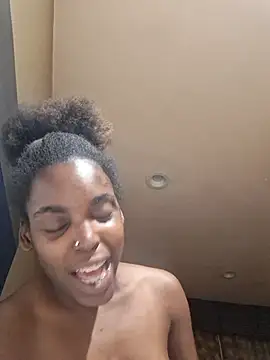 Luvbug90 online show from 01/16/26, 05:22